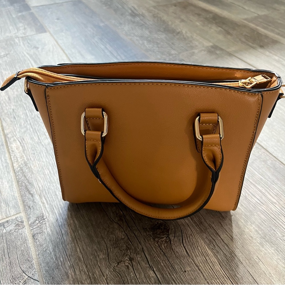 La Terre Fashion Hand Bag / Crossbody / Satchel